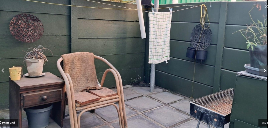 To Let 2 Bedroom Property for Rent in Woodstock Western Cape